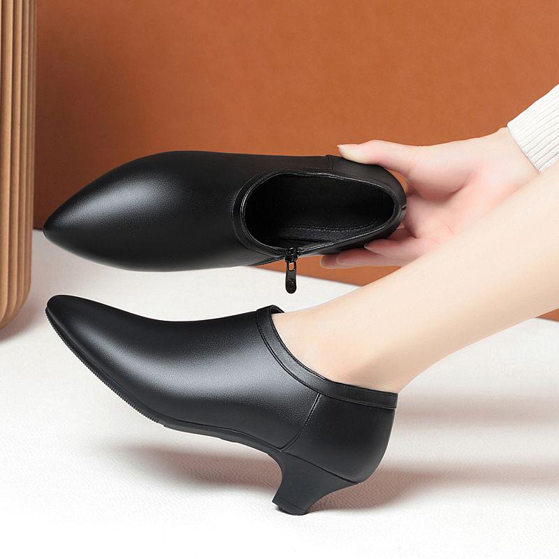 Women's Black Genuine Leather Fleece-Lined Work Shoes - Soft Sole, Wear-Resistant, Low Heel for Autumn/Winter