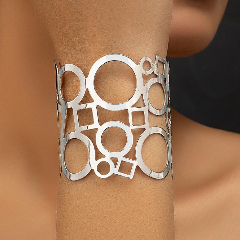 

Trendy Geometric Hollow Bracelet for Women срібний