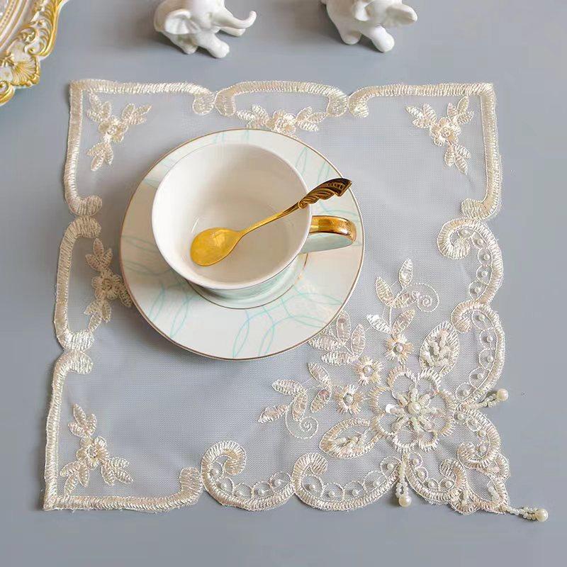 TOP Beige Beads Flowers Embroidery Table Place Mat Pad Cloth Wedding Christmas Placemat Kitchen Table Surface Decoration and Accessories for Home