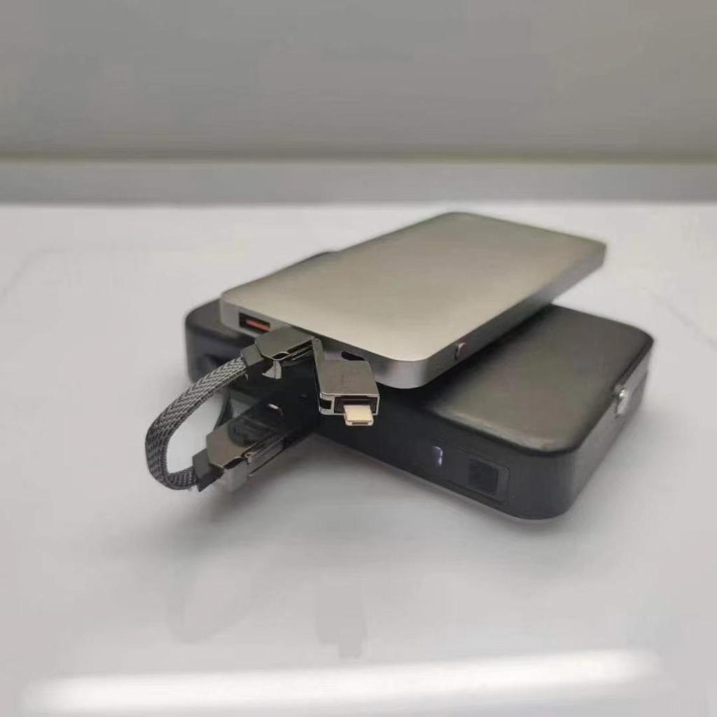 2024 Zinc Alloy Magnetic Fast Charge 4-in-1 Type C PD60W Cable Power Bank