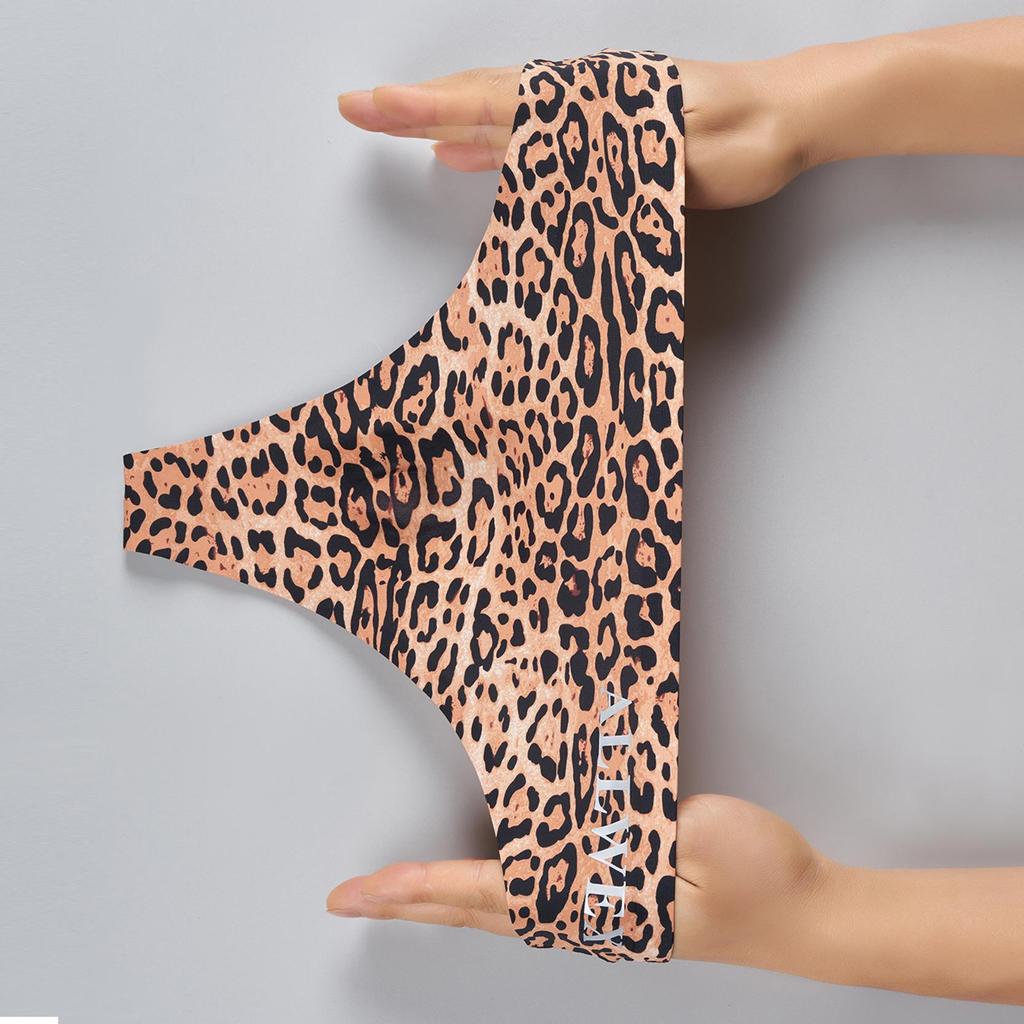 Men's Leopard Print Seamless Low Waist Ice Silk Thong - Quick-Dry, Breathable Sports Briefs