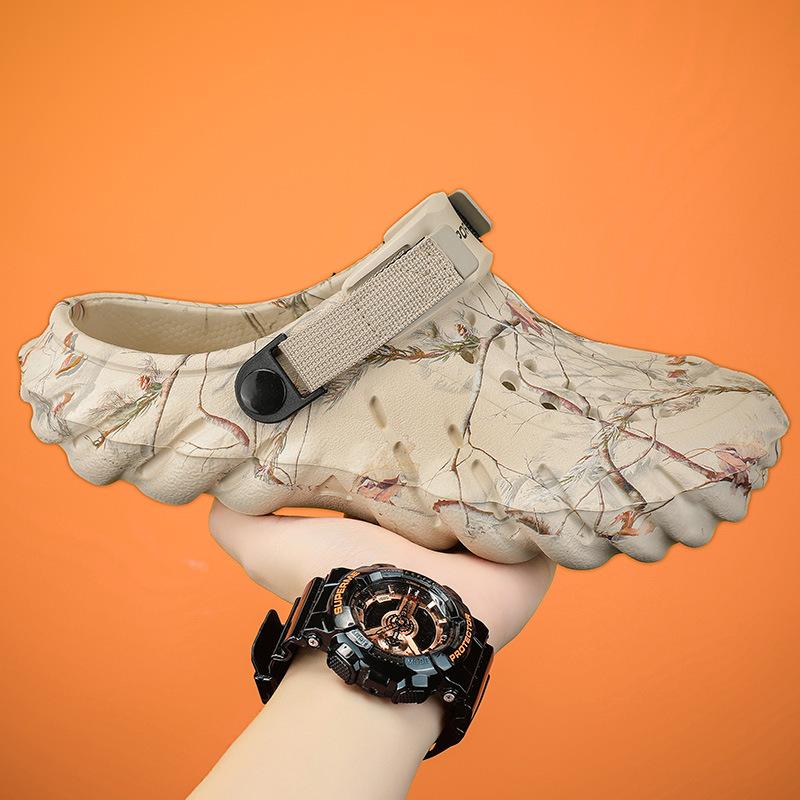 Fashionable Large-size Hole Shoes for Men Wearing Casual Bag-toe Slippers for Outdoor Trendy Men's Beach Shoes