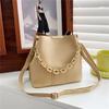 Borsa a Spalla a Tracolla da Donna Moda Pelle PU Secchiello Tote Versatile Piccola Cartella Quadrata Retro Borsetta Casual da Pendolare con Cinghia a Catena