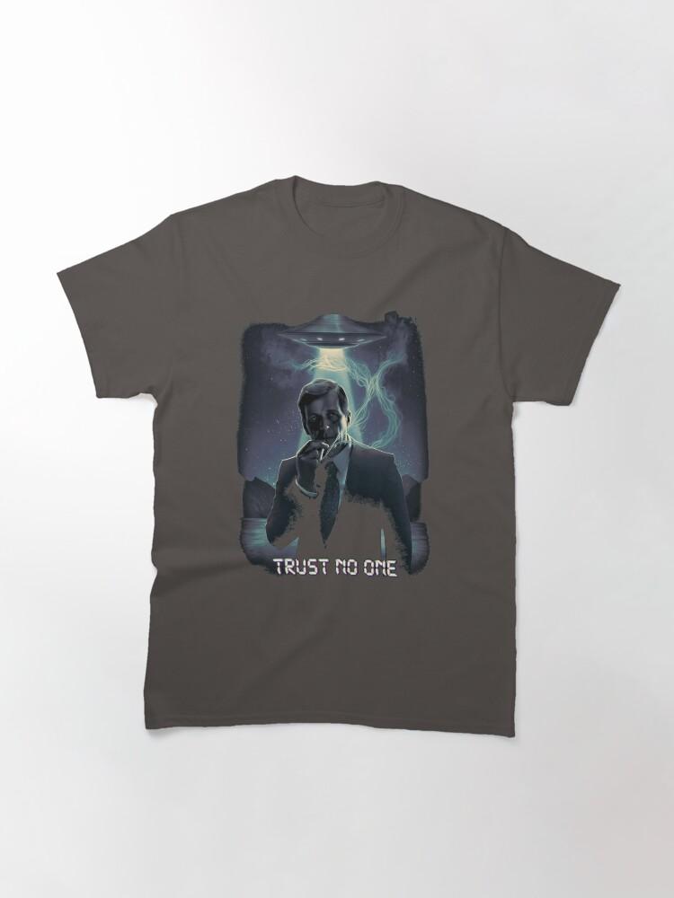The Man from U.N.C.L.E. Trust no one - Cigarette Smoking Man Classic T-Shirt