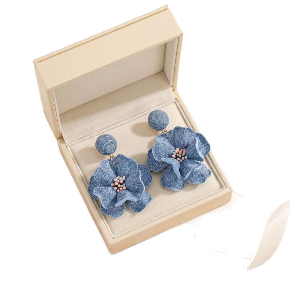 Exaggerated blue flower woven stud earrings women's fashion atmosphere retro temperament new popular light luxury earrings earrings