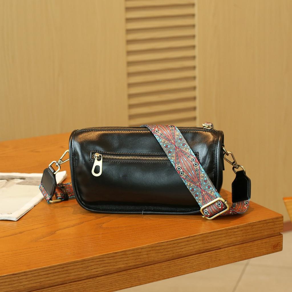 Popular Women's Bags, Large-capacity Top-layer Soft Leather-textured Small Bags, Wide Crossbody Bags, and Niche Retro Pillow Bags