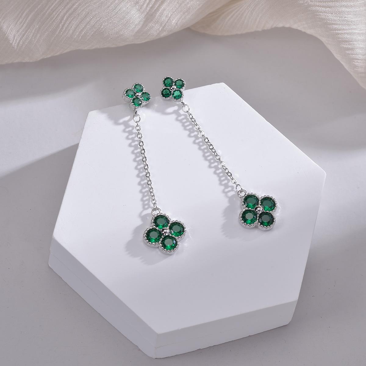 

Серьги с четырьмя листами клевера, синтетические рубиново-зеленые нано-соломенные серьги с цирконием, модные женские серьги серебряный