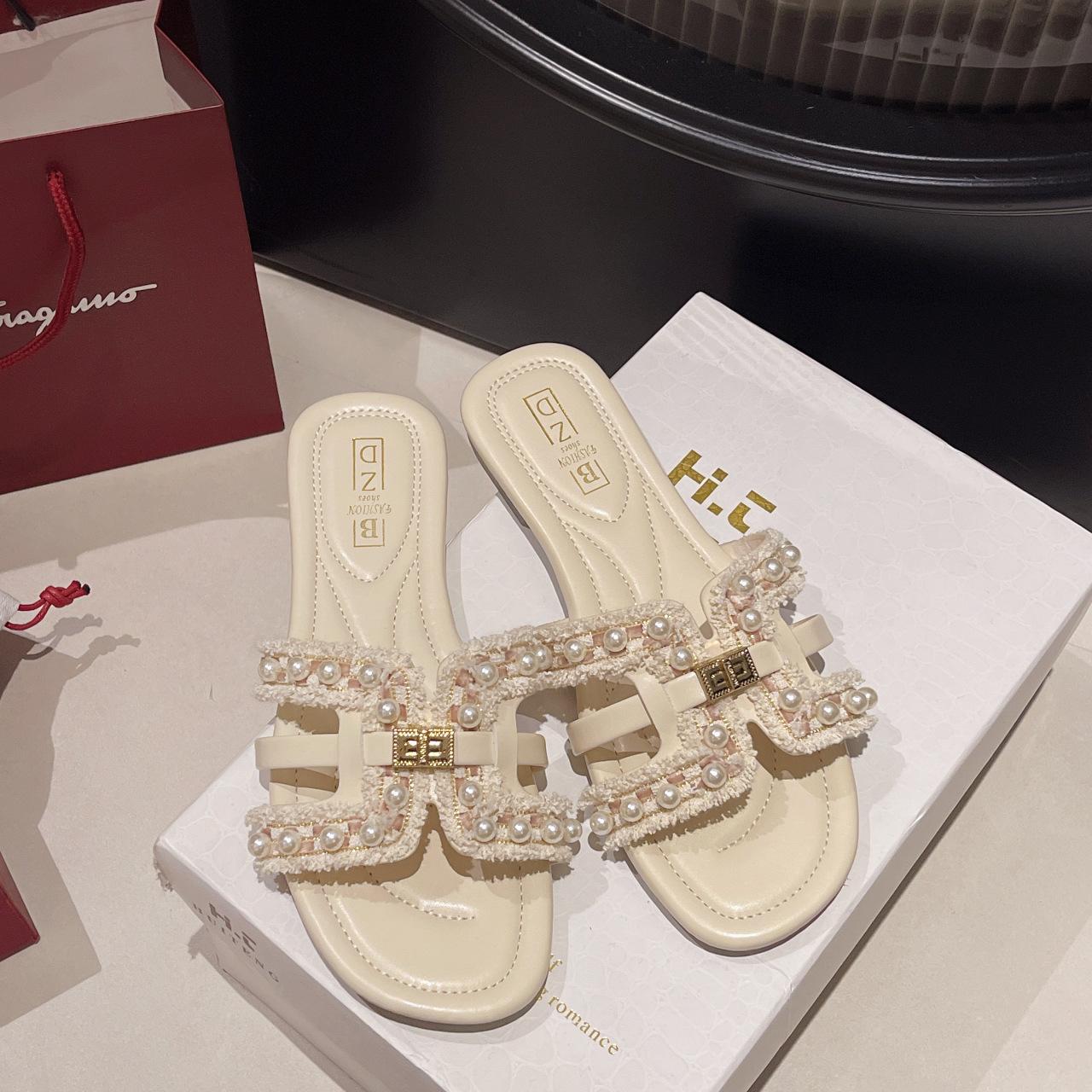 

Xiaoxiangfeng flat-bottomed slippers women s 2025 new summer one-word cool slippers fashionable outer wear women s sandals trendy 35 розовый