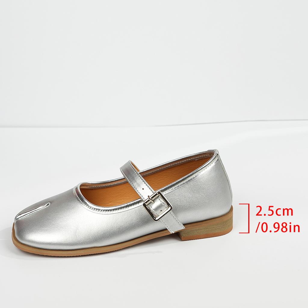 Fashion Silver Tabi Ninja Mary Janes Ballet Shoes Women Buckle Plus Size 35-42 Leather Split Toe Flats Shallow Loafers Summer Pumps 2025