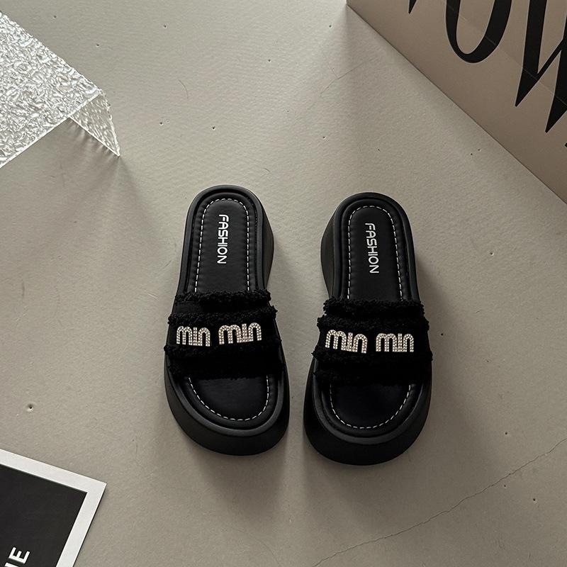 

Height-increasing thick-bottomed beach cool slippers fashionable versatile rhinestone letter slippers women s summer retro casual outerwear 35 чёрный