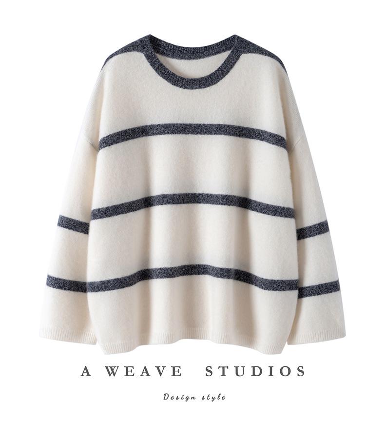 Women's Striped Cashmere Knit Top - Loose Fit, Round Neck, Soft, Versatile Fashion for Autumn/Winter.