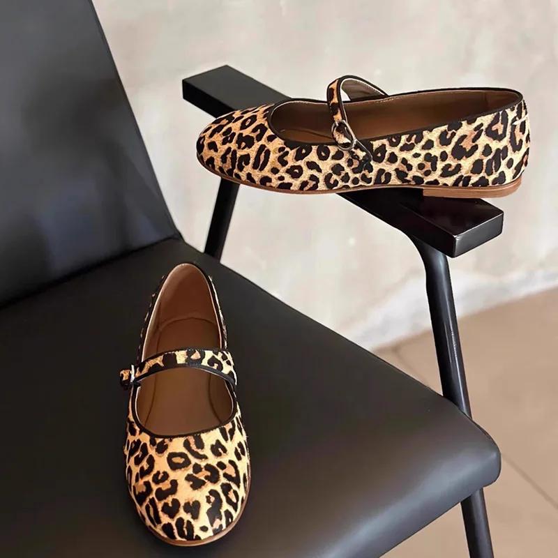 Fashion 2025 New Retro Round Head Ballet Shallow Mouth One Word Buckle Flat Leopard Print Single Shoes Woman