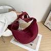 Niche Casual Men's and Women's Nylon Dumpling Bag Student Shoulder Bag Versatile Fashion New Trendy Leisure Bag