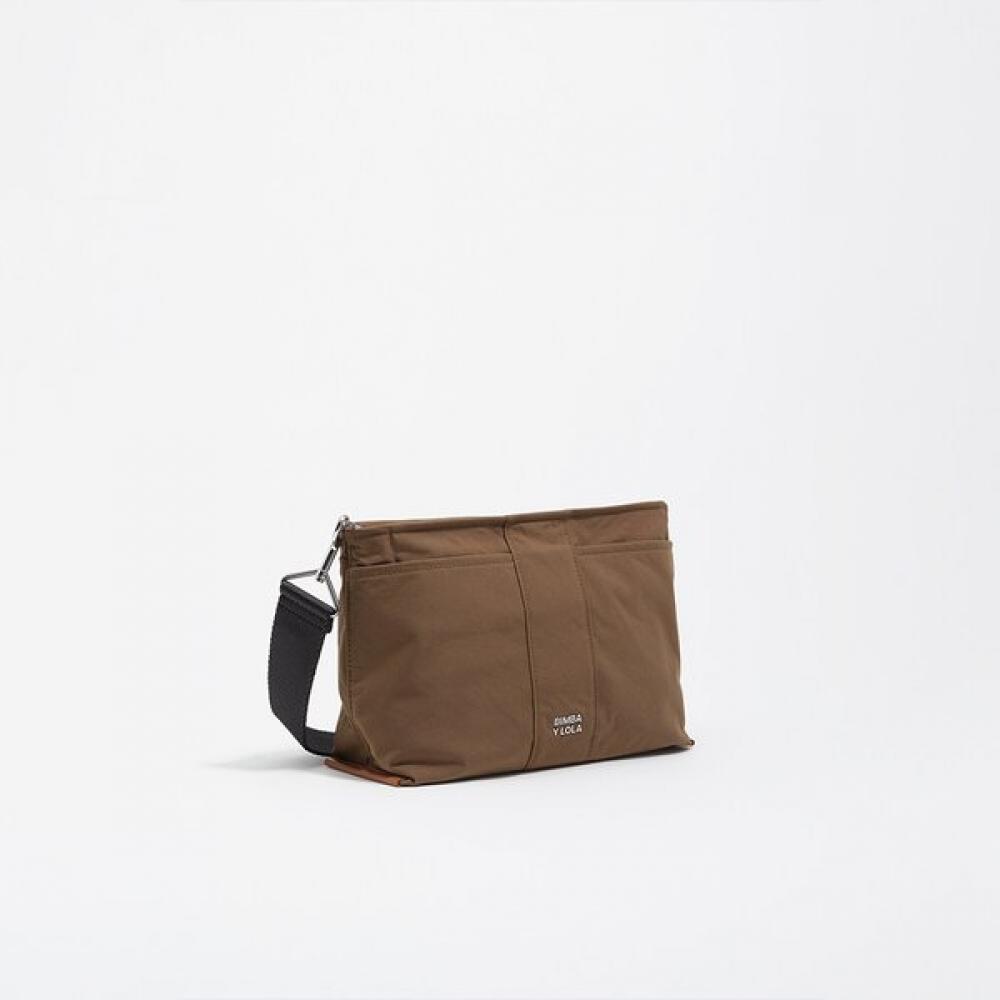 

Bembairolla Olive Gabardine Trapezium Bag Medium B256aib055olf Olive/FREE