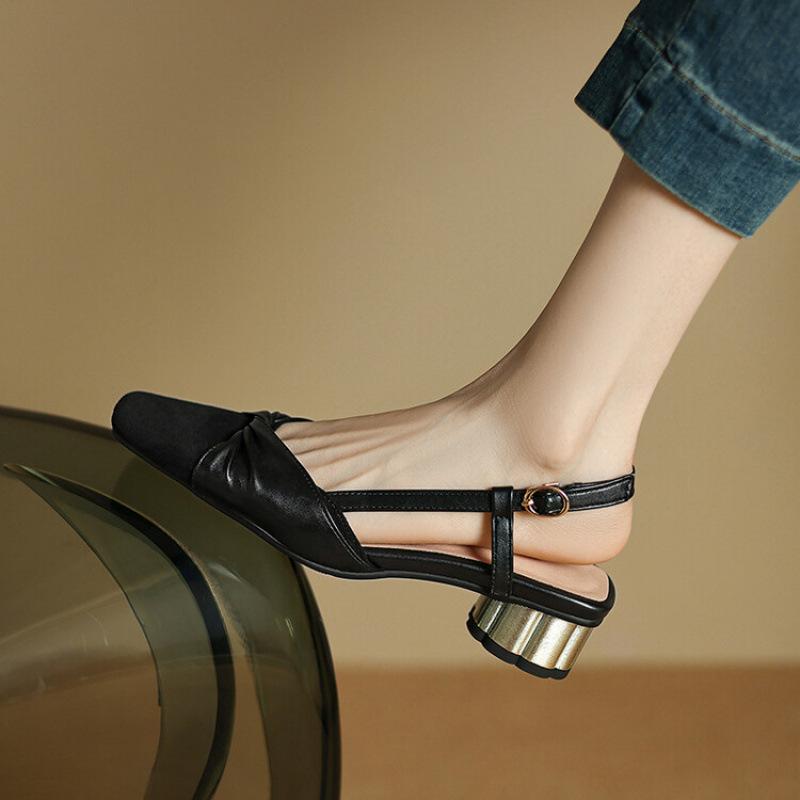 

Летние женские сандалии повседневные средний каблук острый носок размер удобные женские туфли средний каблук одна педаль новые сандалии на квадратном каблуке 39 чёрный