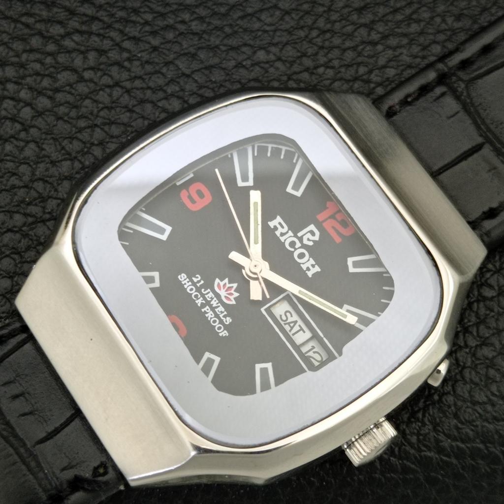 VINTAGE RICOH R31 AUTOMATIC JAPAN MENS BLACK COLOR DIAL WATCH A707935-1