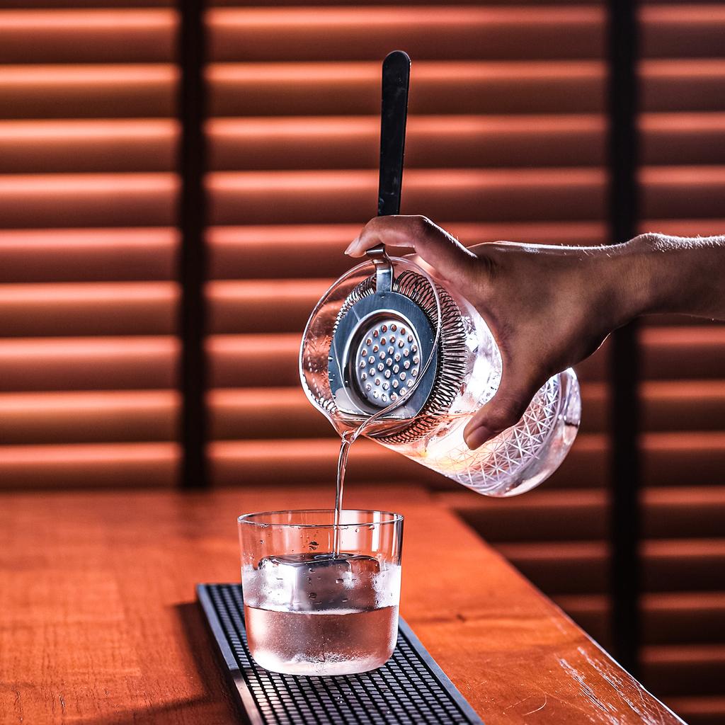 PMG01-3 CRISON High Quality Crystal Glass Cocktail Mixing Cup Bar Tool Shaker Mixologist Hand Carved Flower Making