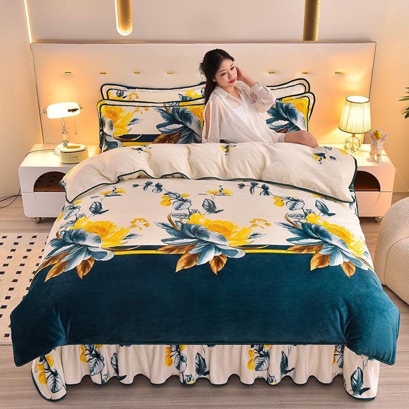 New Milk Velvet Bedding Set of Four Winter Thick and Warm Double-sided Velvet Bed Skirt Duvet Cover Pillowcase