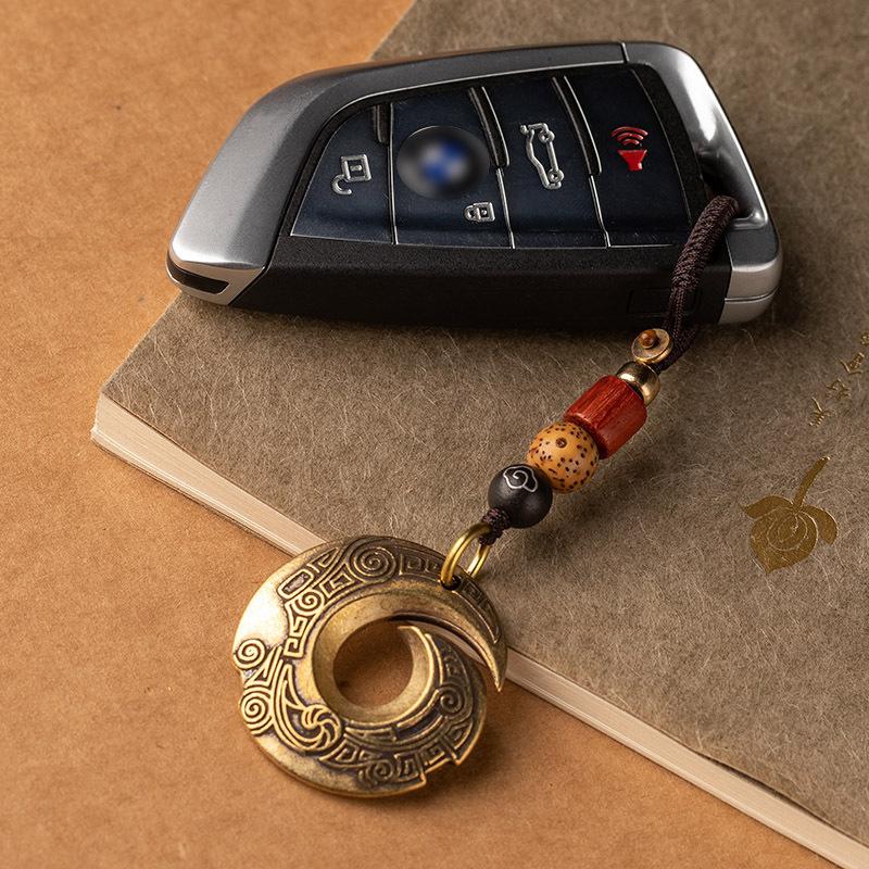 Exquisite Enchase Relief Turtle Shell Design Keychain For Men Jewelry Personality Blessing Bead Braide Car Accessories Gift