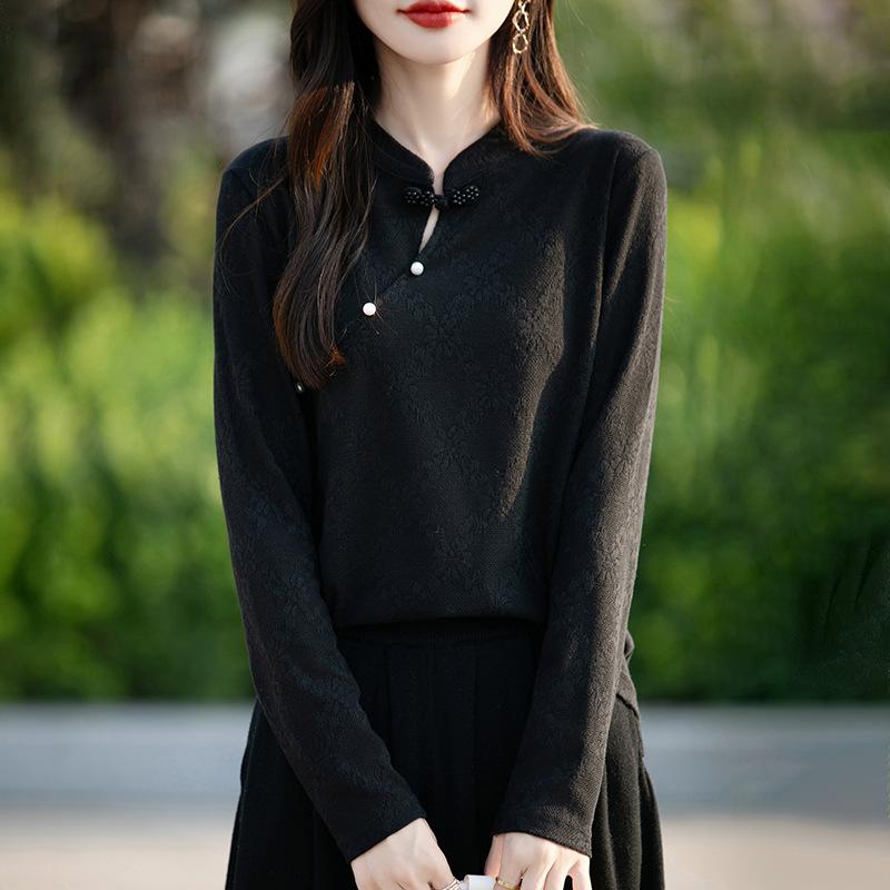 A New Early Spring Stand-up Collar Knitted Sweater with Jacquard Diagonal Buckles and A New Chinese Style Pullover Loose Base Layer