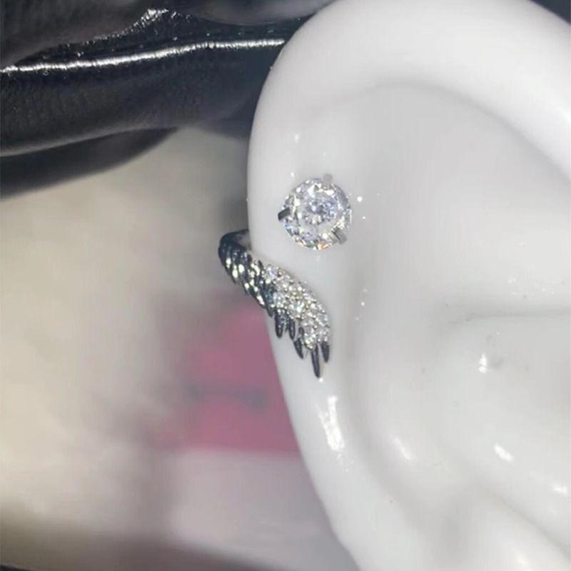 

S925 Стерлинговое Серебро Красивые Серьги-пусеты в виде Крыльев Ангела для Пирсинга Хряща Уха Легкая Роскошь Нишевые Серьги-пусеты Женские Уникальные Серьги с Мерцающими Бриллиантами Single right ear