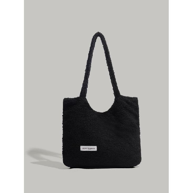 

Winter All-Matching Black Fur Bag 2025 New Niche Tote Bag Simple Portable Commuter Shoulder Underarm Bag чорний