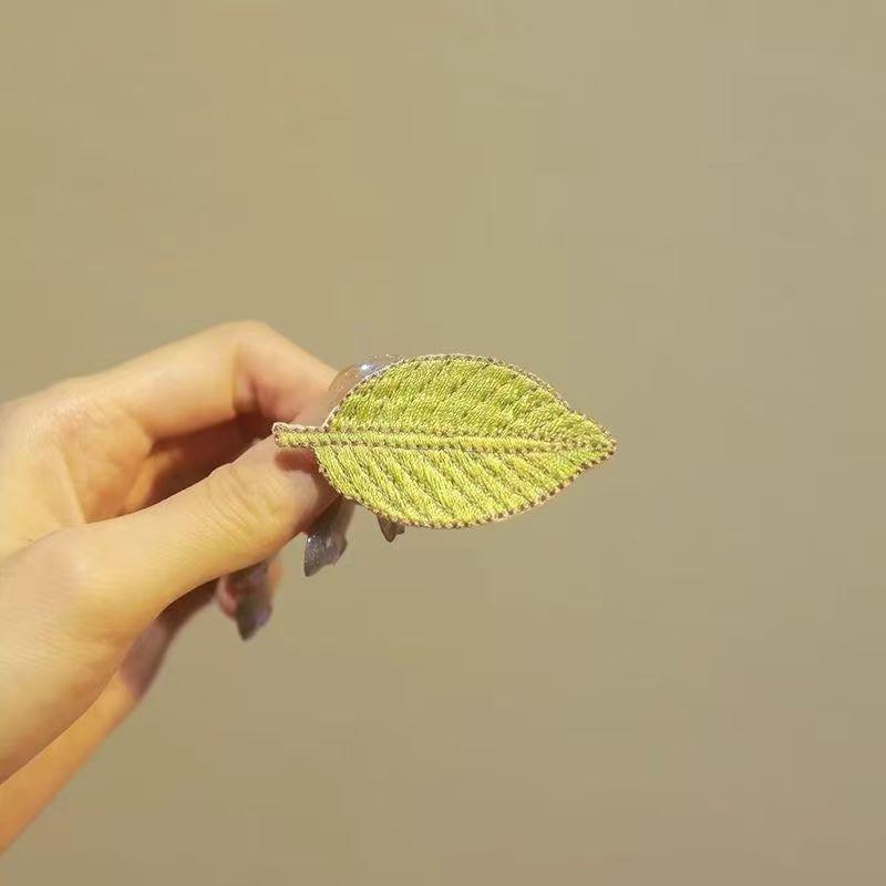 

Elegant Imitation Leaf Hair Clip Realistic Embroidered Leaves Hairpin Jewelry Hair Accessories For Women Girls