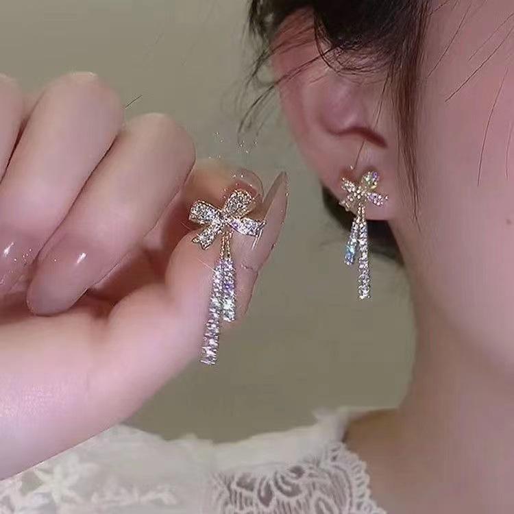 Trendy Korean Rhinestone Minimalist Earrings - New Women's Fashion & TikTok Style