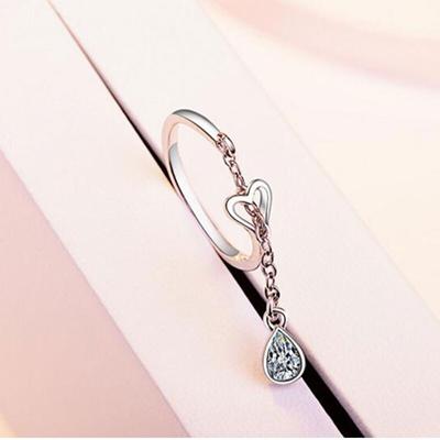925 Sterling Silver Trendiga Silverfärg Kärlek Hjärta Ringar Med Vattendroppsberlock För Kvinnor Mode Party Smycken Gåvor S -R234