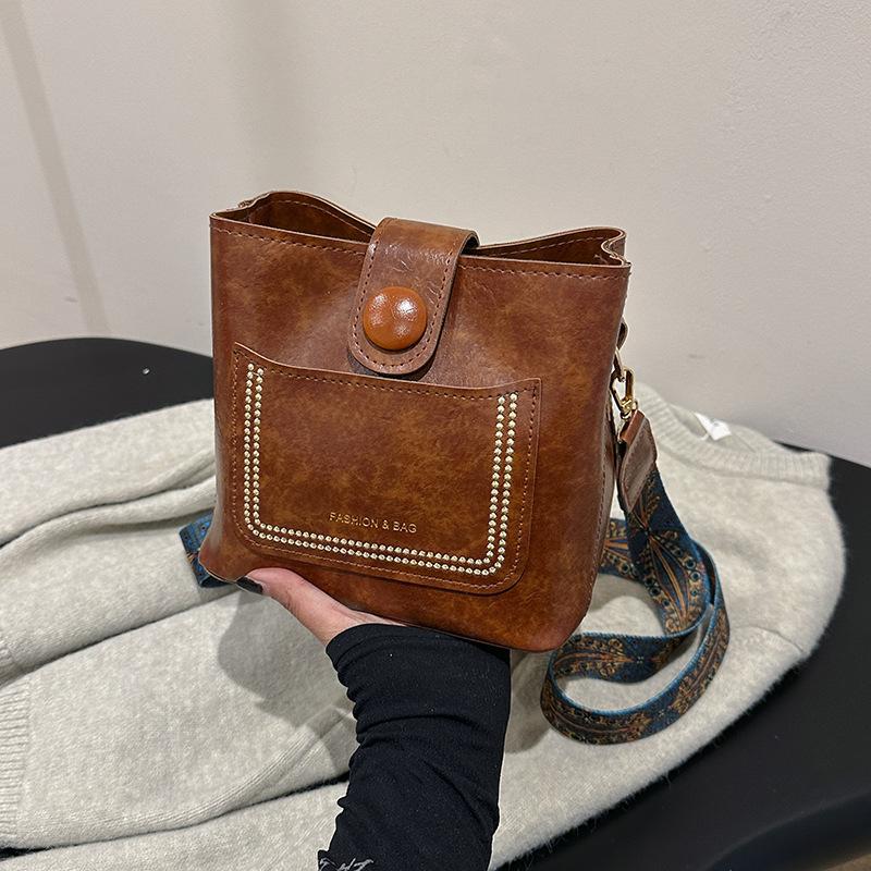 Retro-Tasche mit großer Kapazität, koreanische Version, vielseitig, Ins-Freizeittasche, Frühjahrsneuheit, breiter Schultergurt, Einzel-Schulter-Umhängetasche, Tote Bag