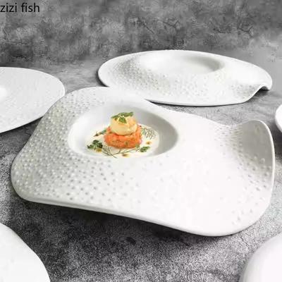 Piatto in Ceramica Bianco Puro con Punti a Perla Piatto da Dessert Irregolare Piatto da Sushi Piatti Fondi Spessi Stoviglie Creative per Cucina Molecolare