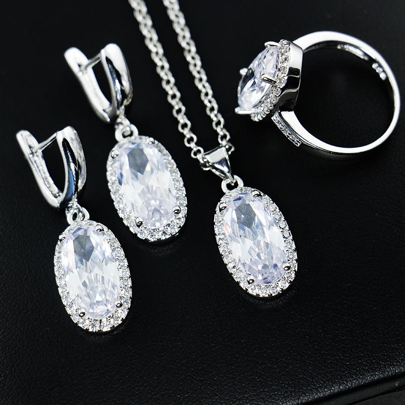 The New Oval Zircon Necklace Earrings and Ring Three Piece Set Is Fashionable and Light Luxury