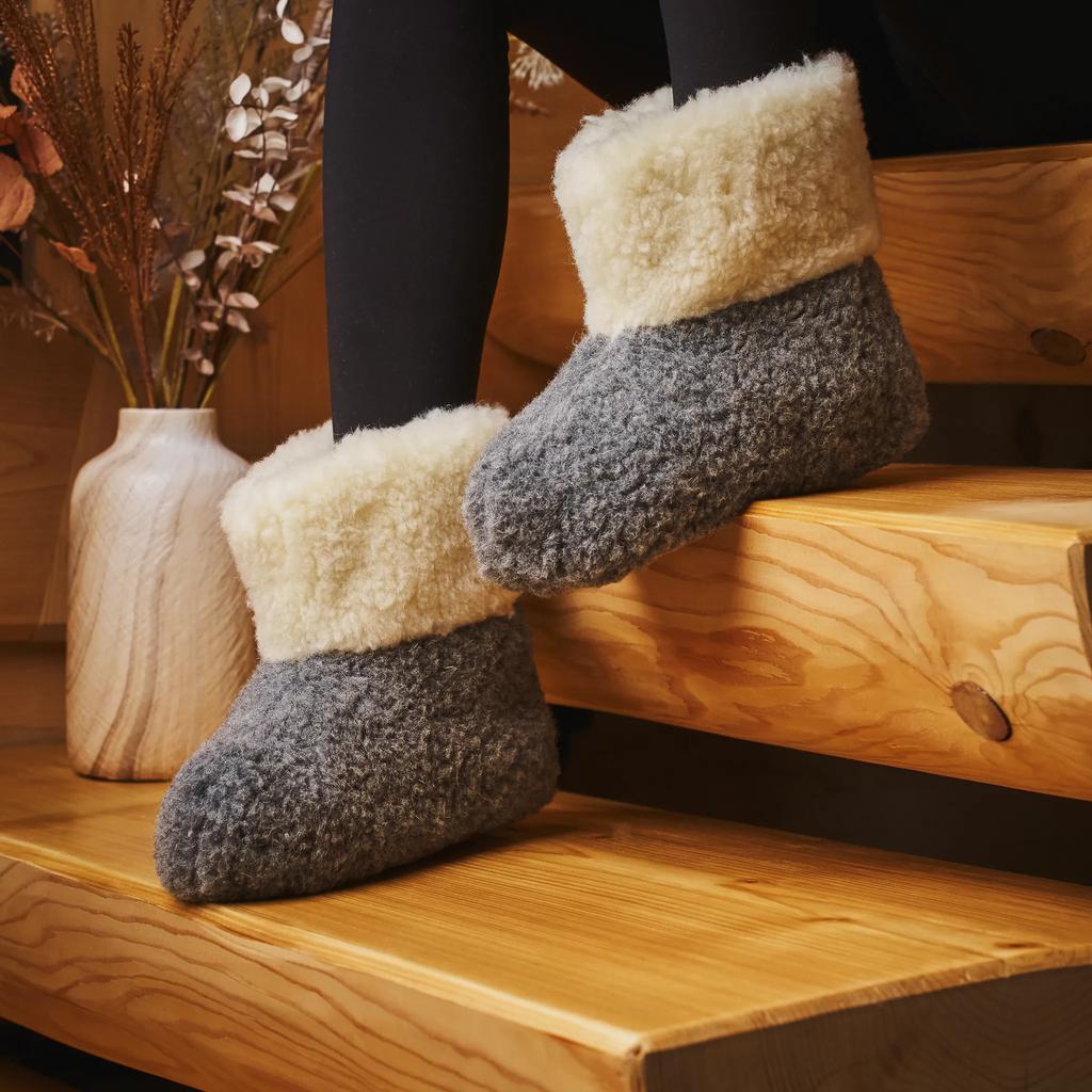 Warm house slippers Comfortable regional slippers 41/42
