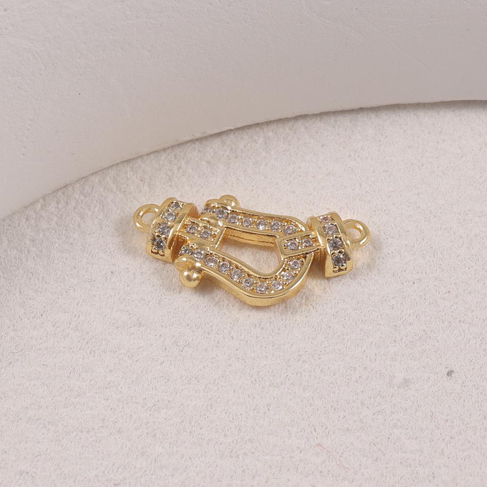 Elegant Golden Horseshoe Buckle Pendant: Versatile Luxury Bracelet Necklace