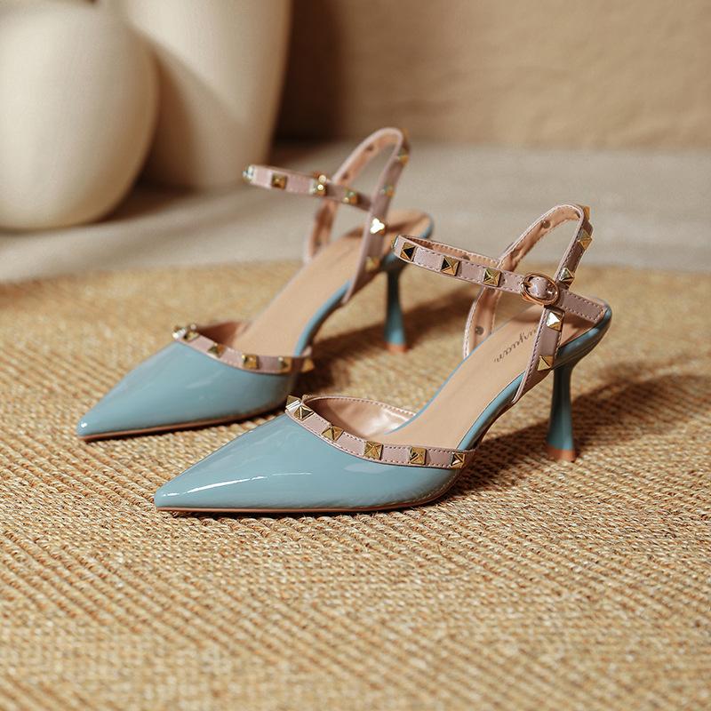 

Клепки одним словом с высокими каблуками, тонкими каблуками, новые босоножки с закрытым носком, большого размера с острым носком и открытой пяткой, одинарные туфли. 42 светло-синий