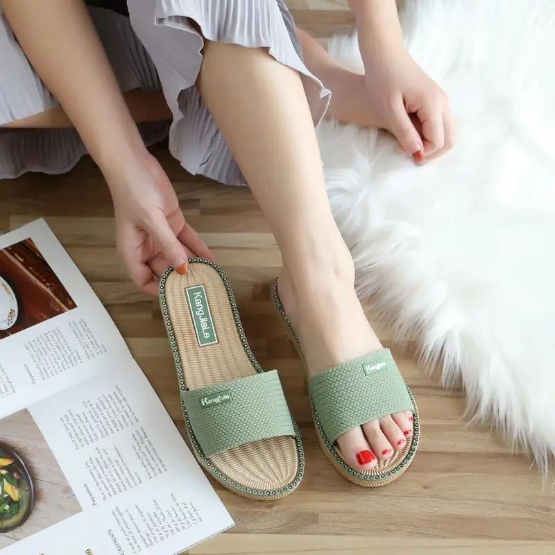 Fashion On Beach Flat Shoes New Collection Slides Comfortable Elegan Women's Slippers and Ladies Sandals Summer Footwear Offer Pvc Shoe