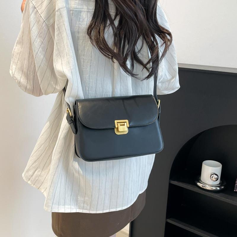 Simple texture women's bag new fashion trend shoulder messenger bag versatile high texture underarm bag