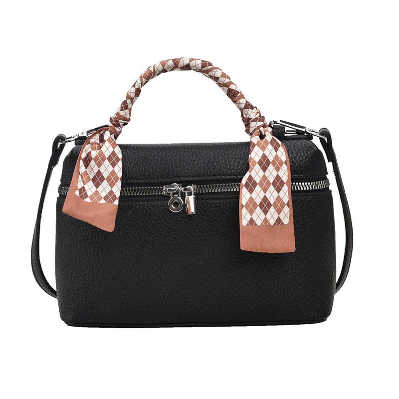 

Маленькая сумка женская 2025 новая высококлассная сумка для ланча нишевого дизайна на плечо, сумка-мессенджер, сумочка с узором личи чёрный