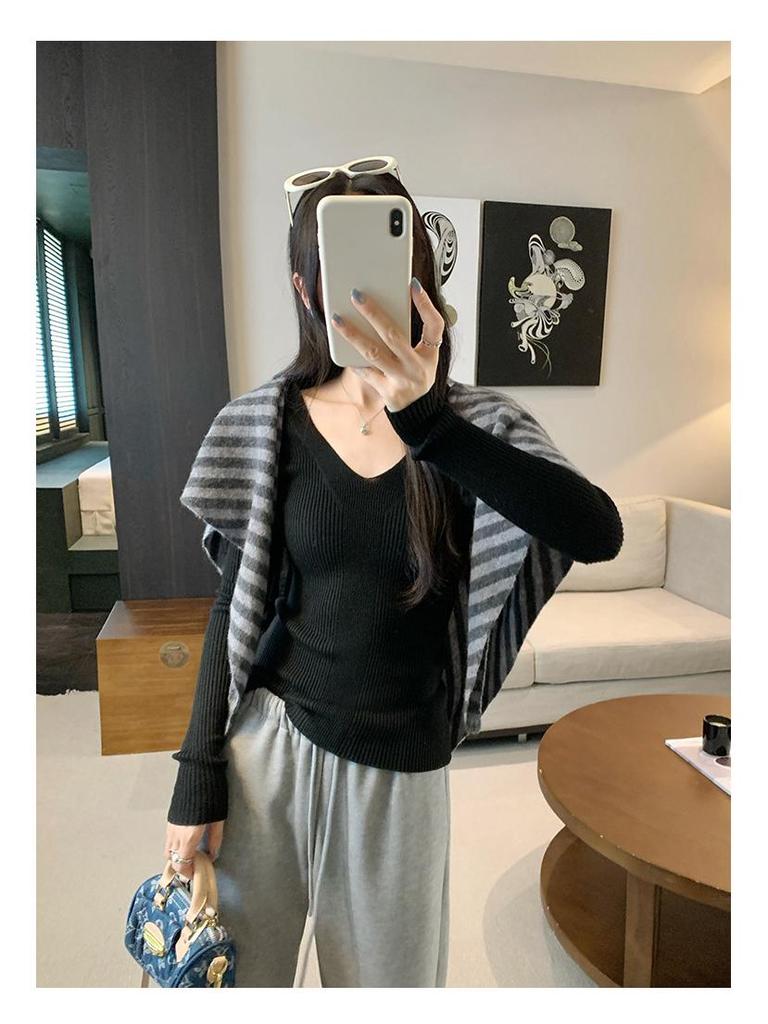 Women's European V-Neck Slim-Fit Knit Sweater - Spring/Autumn 2026 Collection