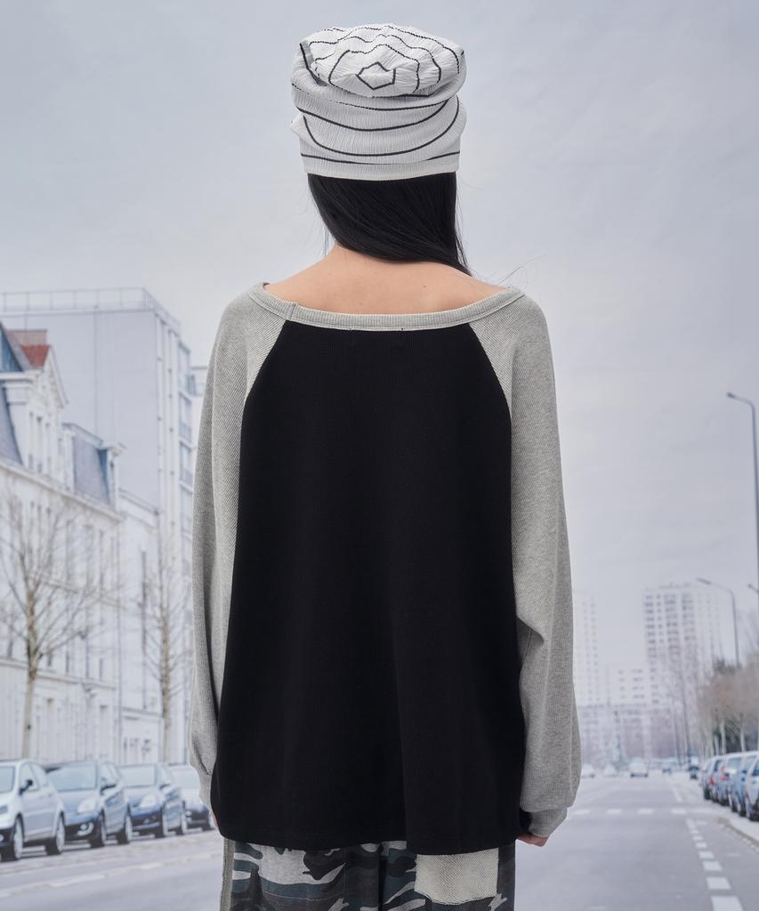 SOMSOC Milli Artwork Raglan Top_Black