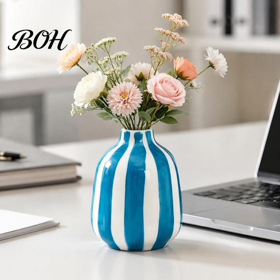 Decorative Flower Holder for Modern Interior Striped Ceramic Vase, Minimalist Versatile Vase Courtyard And Balcony Living Room Office Table