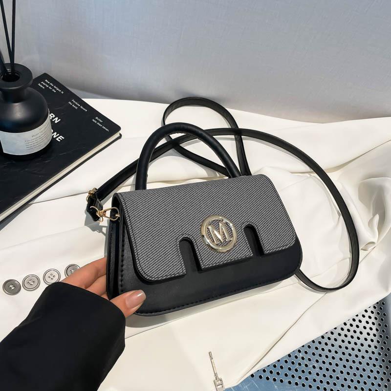 2025 Summer Popular Design Sense Niche Leisure High Sense Temperament Hand Bag Temperament Shoulder Messenger Bag