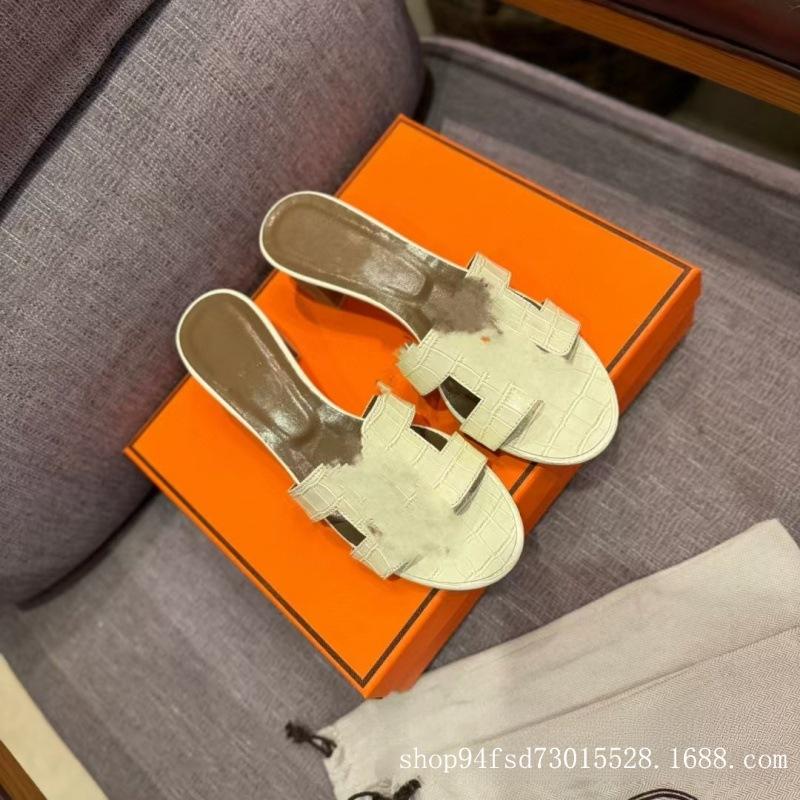 

20 summer new casual thick heel drag comfortable H cool slippers women s leather outer slippers 35