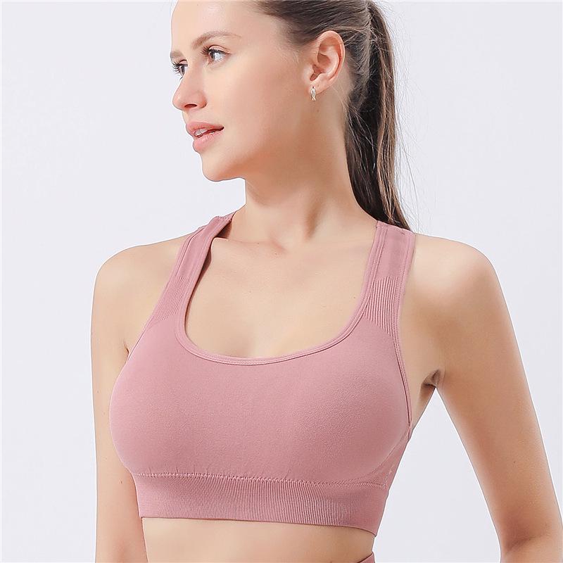 Seamless Shockproof Yoga Sports Bra with Chest Pad and Beautiful Back Design