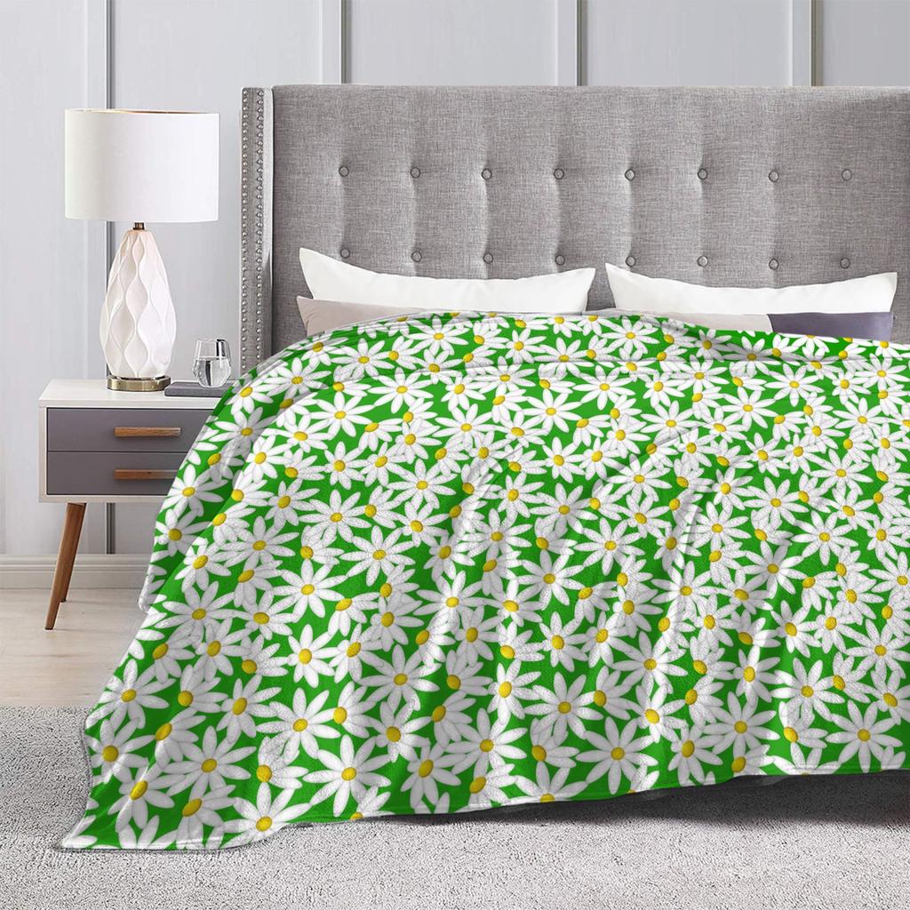 Warm Soft Throw Blanket Travel Office Daisy on a green background pattern Blankets  Flannel Bedspread For Outdoor Sofa Bed Cover