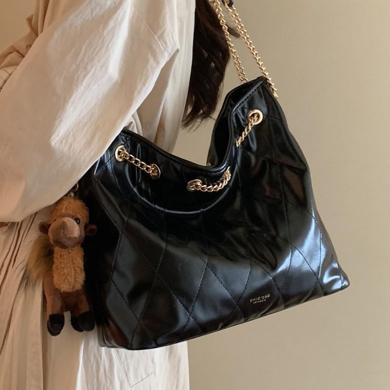 Womens Classic Black Square Shoulder Bag With Rhombus Quilting Retro Style Daily Commute