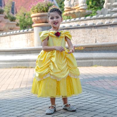 Halloweenský kostým: Cosplay šatů Belle Kráska a zvíře v hrané verzi