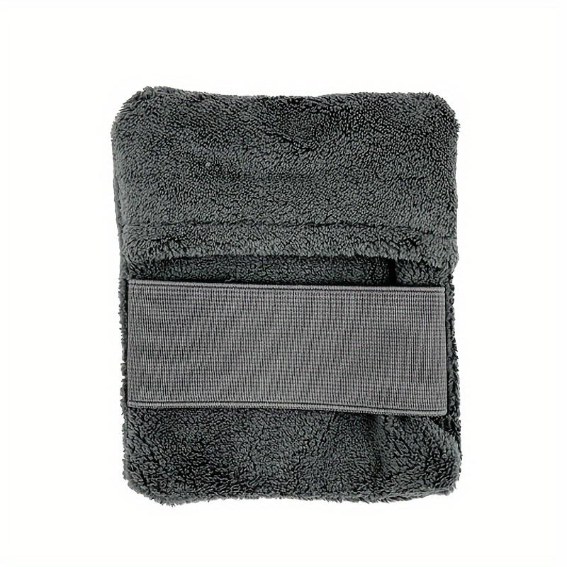 Beach Sand Removal Gloves - Modern Geometric Coral Fleece, Lightweight & Hand-Washable for Outdoor Seaside Use, Sand Proof Beach Towel