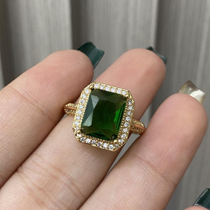 Hot gold-plated Seiko emerald square diamond ring European and American style temperament full diamond open ring