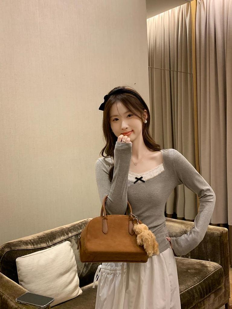 Lace Spliced Brushed Warm Long-Sleeve Women's T-Shirt, Slim Fit, Perfect for Autumn/Winter Layering or Solo Wear.